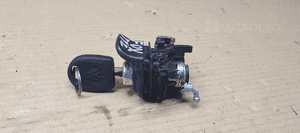 Zamek klapy bagażnika wkładka kluczyk VW Fox 5Z6827774 2