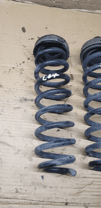 Sprężyny sprężyna zawieszenia tył tylne BMW I E87 2