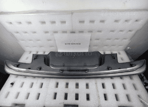 BMW 7 F01 F02 Nakładka kłapy bagażnika 7186532 2