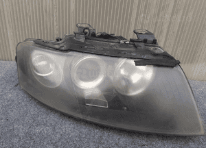 Audi A4 B6 cabrio lampa przód przednia prawa 1