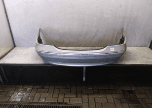 Zderzak tył tylny mercedes benz W203 c klasa sedan 744 srebrny 1