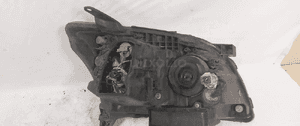 Przod przednia lampa lewa toyota avensis T25 3