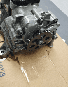Bmw G11 G12 pompa olejowa 7643046 5