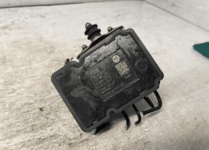 TOUAREG Q7 CAYENNE POMPA HAMULCOWA ABS 7L0614517A 4