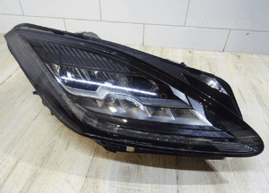 Jaguar E-Pace Lampa LED Prawa Przód M9C3-13W029-BD 1