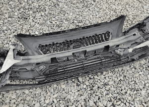 Zderzak przód przedni kompletny grill volvo V40 ii D2 2016-2019 lift 13