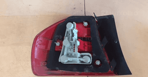 Lampa tyl tylna prawa bmw 3 E90 sedan 2