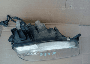 Mazda 323F lampa przod przednia prawa lewa 95-98 2
