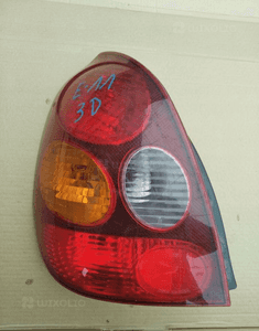 Toyota Corolla E11 lift 3D lampa tyl tylna lewa 1