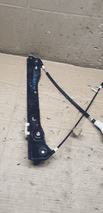 Mechanizm podnośnik szyby lewy przód BMW E90 E91 7060265S 7140587E 2