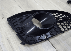 KRATKA ZDERZAKA LEWA AUDI A8 D4 S8 LIFT oryginał 10