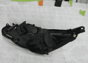 Ford focus MK3 lift zwykła idealna lampa przednia prawa 9