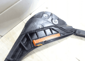 Tesla S uszczelka drzwi tylne lewe 6009585-00-I 8