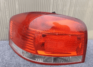 Audi A3 8P lampa tył tylna lewa 1