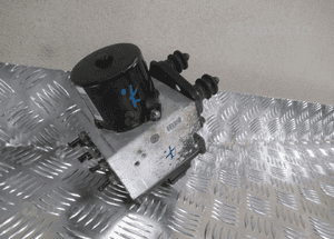 Pompa hamulcowa abs vw passat B6 3C0 2005- 3