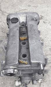 Mazda 323 323f ba 1.8 16V Dekiel Pokrywa zaworów 1