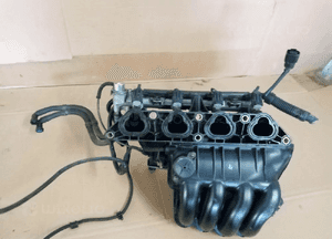 Kolektor ssący listwa wtryskowa VW Bora 1.4 16V 4