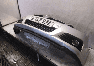 Zderzak przód przedni opel vectra c lift fl Z157 srebrny halogeny 3