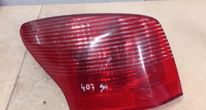 Lampa tył tylna lewa peugeot 407 kombi 1