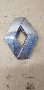 Znaczek emblemat Renault Laguna III 848900001R 1