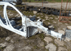 Volvo V40 D3 2014R 1,6D podłużnica ćwiartka prawa przednia 707-46
