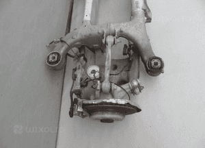 ZAWIESZENIE PRAWY TYŁ WAHACZE BMW 5 F11 KOMBI 2