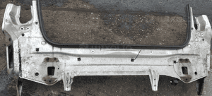 Toyota Corolla Verso lift pas tyl sciana bagaznika 1