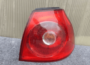 Lampa tył tylna prawa vw golf v 5 oryginał 1
