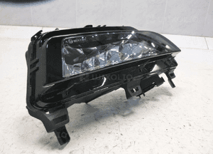 Skoda octavia 4 halogen lampa drl led prawy przód 7