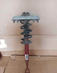 Amortyzator sprężyna przód Audi A4 B7 8E0413031DG 2