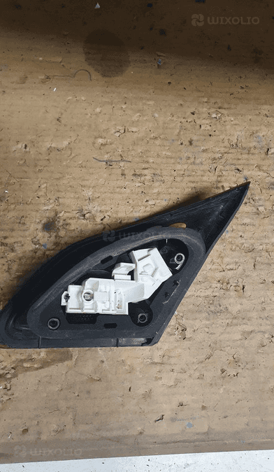 Lampa lewy tył opel astra j gtc 3