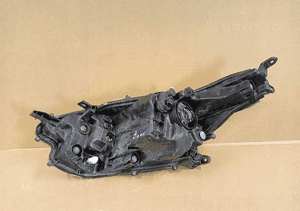 Lampa prawa reflektor prawy toyota yaris 4 iv 2020- 2