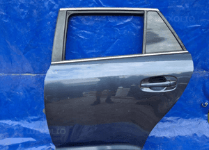 Toyota AVENSIS T27 09-18 drzwi lewe tył tylne 8u5 2
