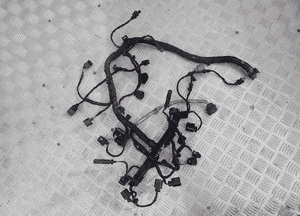 VW POLO V 6R 1.4 TDI WIĄZKA SILNIKA 04L971824A RADOM 1