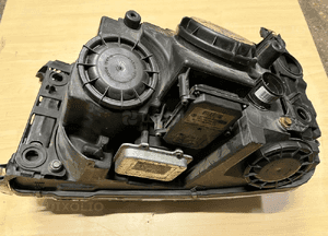 Lampa przednia prawa xenon LHD 12 PIN 6H32-13W029 Range Rover Sport L320 2005-09 3