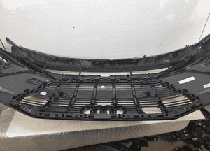 Zderzak audi -e-tron 4K 4KE s-line oryginał oe aso grill nakładka spojler 7