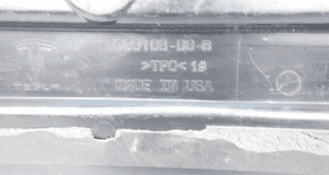 Podstawka ramka tablicy przód tesla model s 16-21 1060108-00-B 5