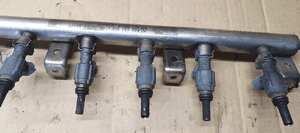 Listwa wtryskowa wtryski VW Phaeton 3.2 R32 022133315L 3
