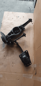 Zwrotnica prawy tył tylna prawa kompletna VW Golf VIII 8 Kombi 4