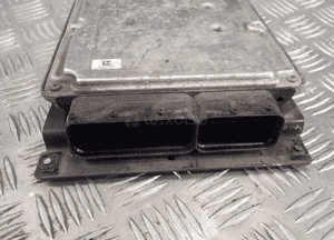 Komputer sterown 03L906022T 2.0 tdi tiguan 5N0 radom 3