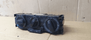 Panel nawiewu powietrza klimatyzacji Skoda Rapid 5JA820045 3