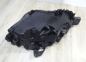 Volvo XC60 ii 2 lampa mid led prawa 32337375 8