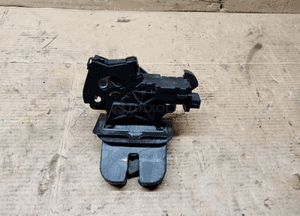 Zamek klapy bagażnika Audi A6 C6 Kombi 4F9827520C 8P4827505C 4