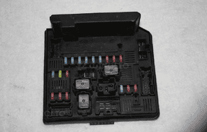 Skrzynka BSI sterownik 284B7 JD00B NISSAN QASHQAI I J10 1.5 DCI  519228324 1
