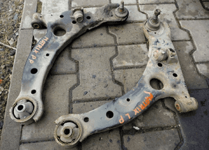 Hyundai Matrix wahacz przod przedni prawy 2