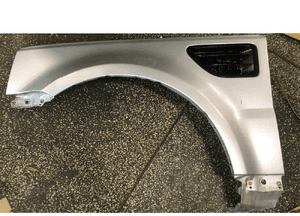 Błotnik przedni lewy Range Rover Sport L320 2006-09 1
