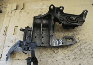 Łapa poduch skrzyni renault clio scenic 8200395661 1