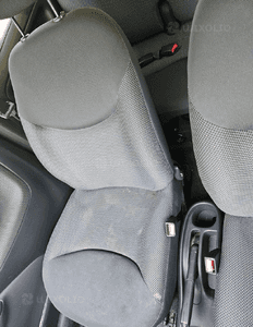 Toyota Yaris I fotel prawy  3D 3-drzwi 4