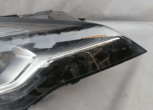 Lampa prawa prawy przód Opel Astra V 5 K 39187261 2
