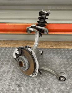 MERCEDES C W205 ZAWIESZENIE ZWROTNICA AMORTYZATOR PRAWA A2053200413 2052200 1